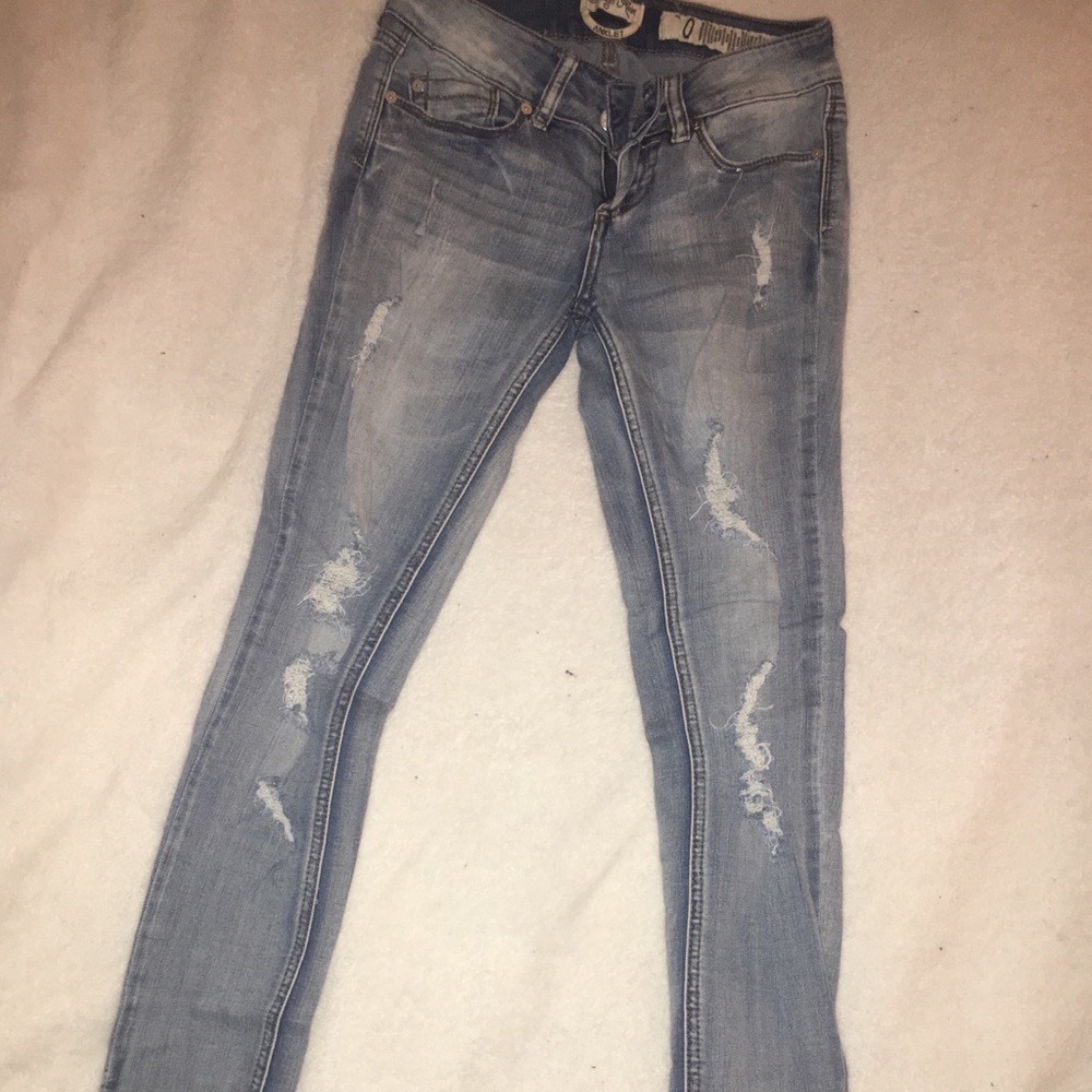 Ripped skinny jeans